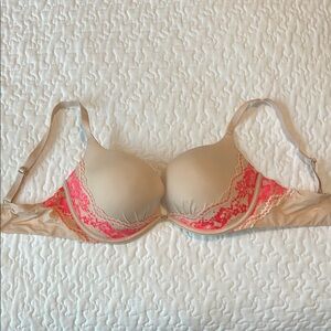 VS Elegant Lace Trim Bra in Beige and Pink